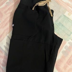 Figs Black Nepal (Qua) joggers size XSP